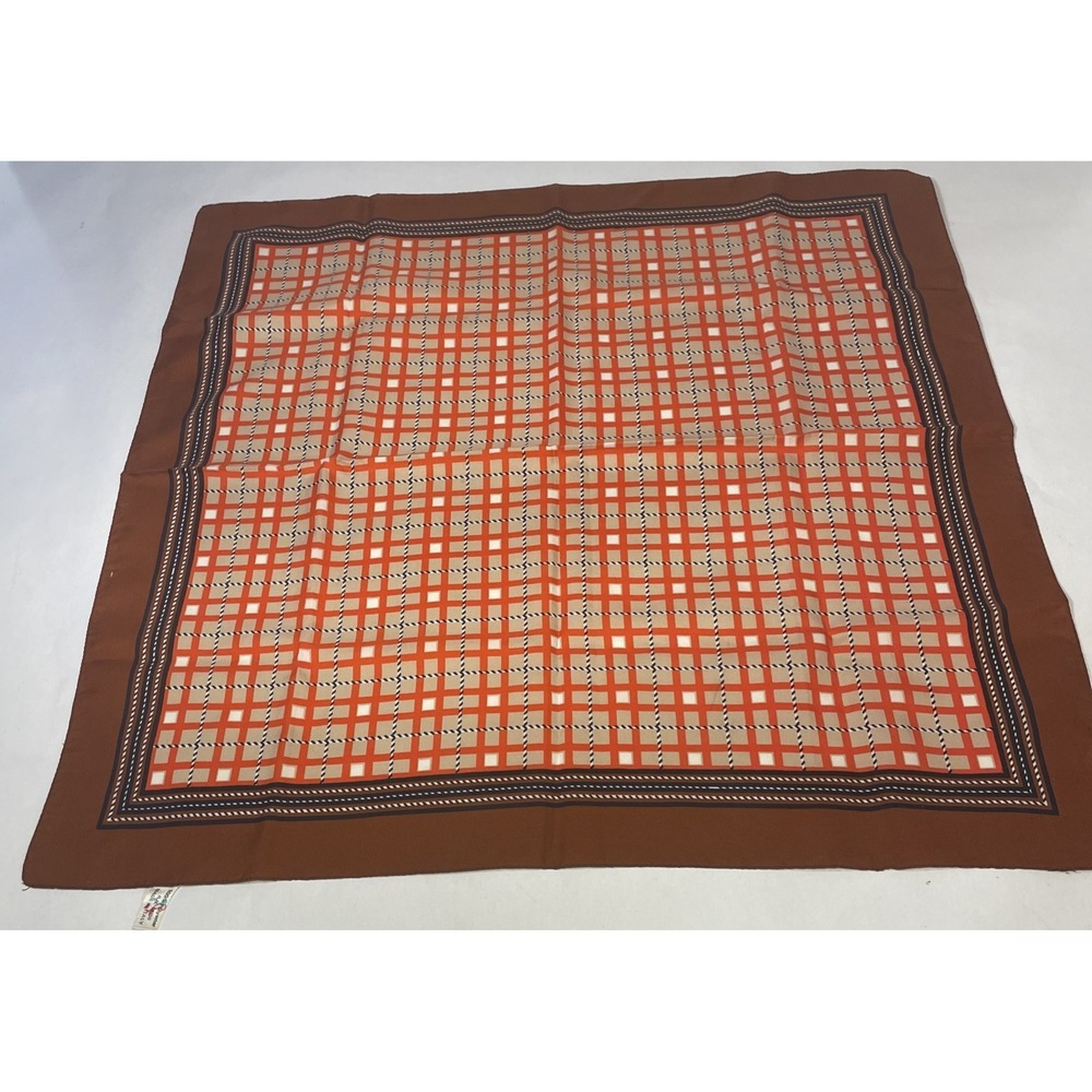Vtg Geometric scarf 100% poly made in Italy measures about 25 X 25